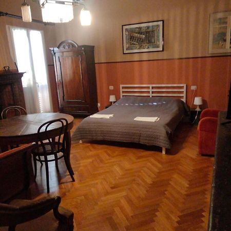 San Petronio Room And Suite Rooms - By Bolognacentro Luxuryh 外观 照片